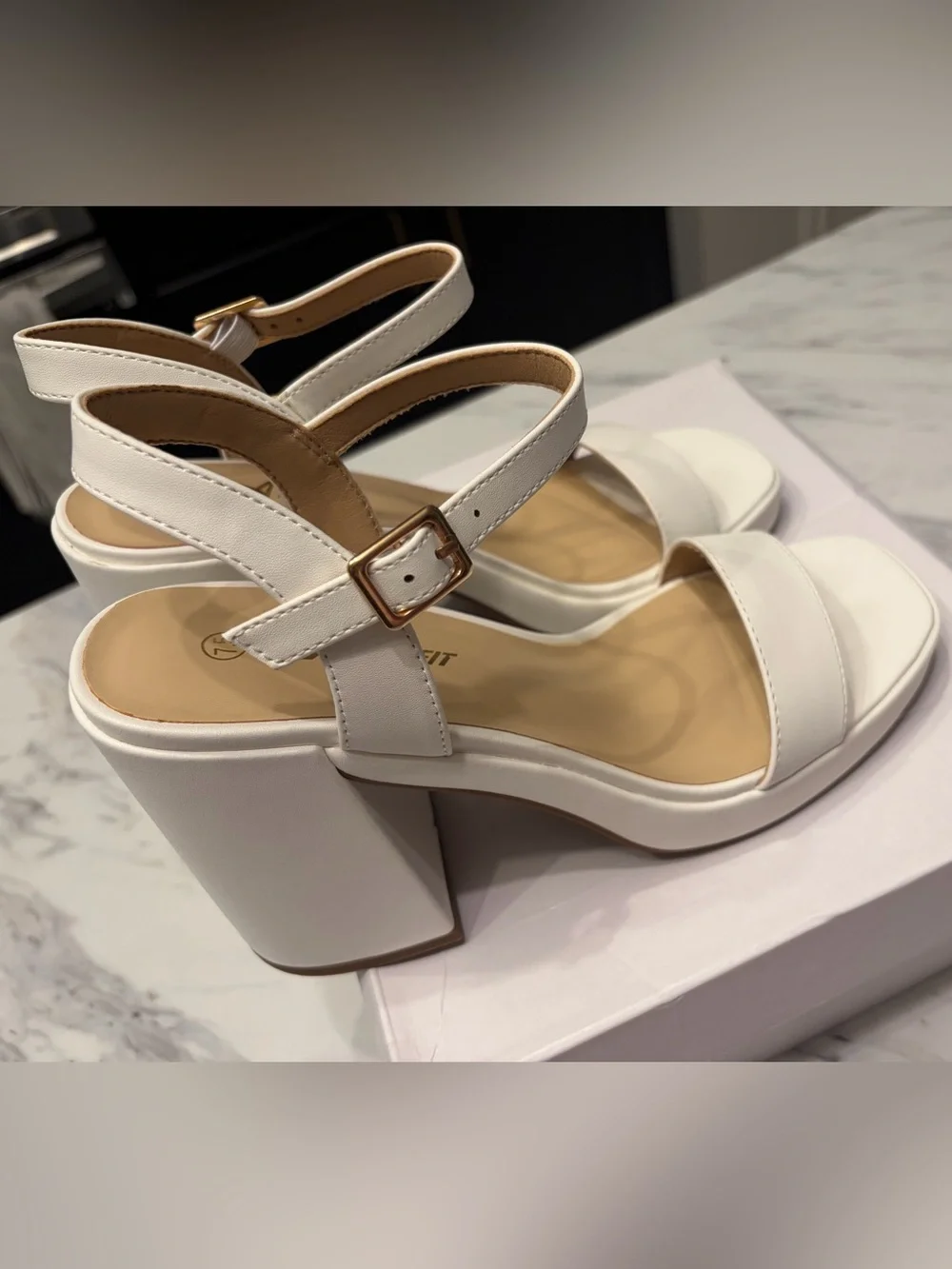 Athlefit White Platform Chunky Heel Sandals Women's US Size 7.5